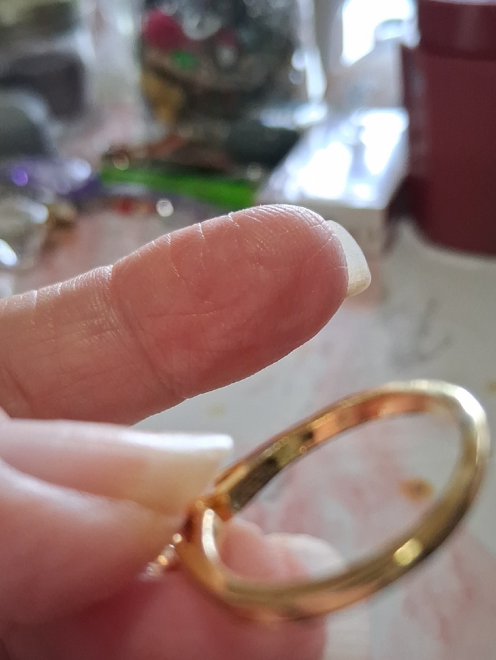 Source Unknown Gold-Tone Ring with Clear Round-Cut Stone - Picture 7 of 12